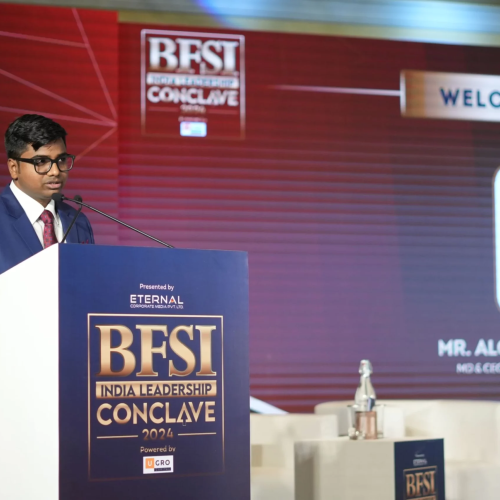 Alok Ranjan Tiwari, MD & CEO of Eternal Corporate Media Pvt. Ltd., delivering the welcome address at the BFSI India Leadership Conclave.