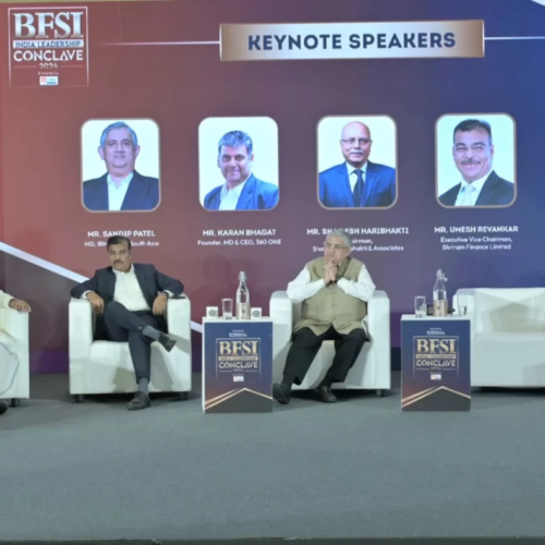 The Chief Guest and Guests of Honour gracing the stage at the BFSI India Leadership Conclave.