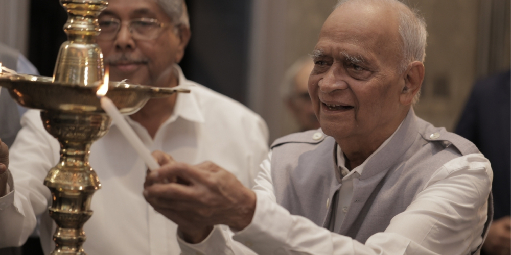 Chief Guest-Mr.Chandrakant Patil, Hon'ble Cabinet Minister for Higher & Technical Education and Parliamentary Affairs, Government of Maharashtra, along with Guest of Honour Padma Vibhushan Prof. M. M. Sharma, lighting the ceremonial lamp.