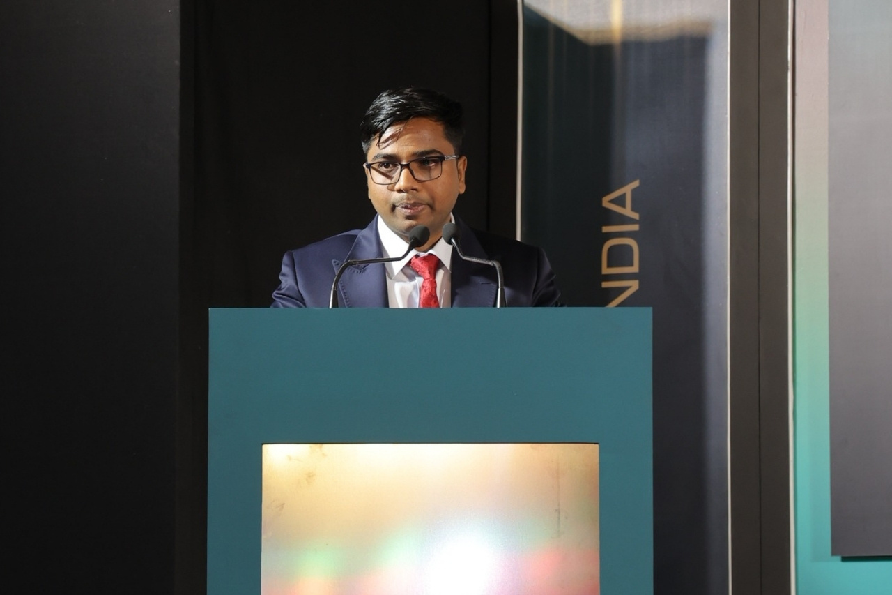 Mr. Alok Ranjan Tiwari, Managing Director & CEO, Eternal Corporate Media Private Limited, delivering a special address.